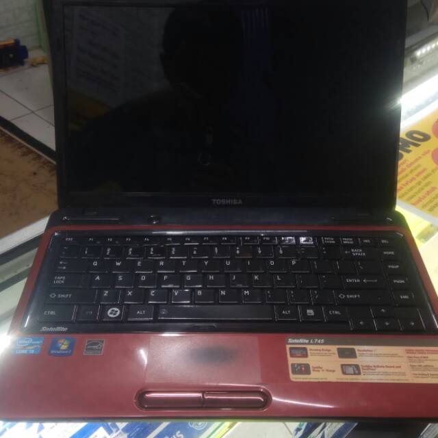 Laptop Core i3 Toshiba Satellite L745 Ram 4Gb