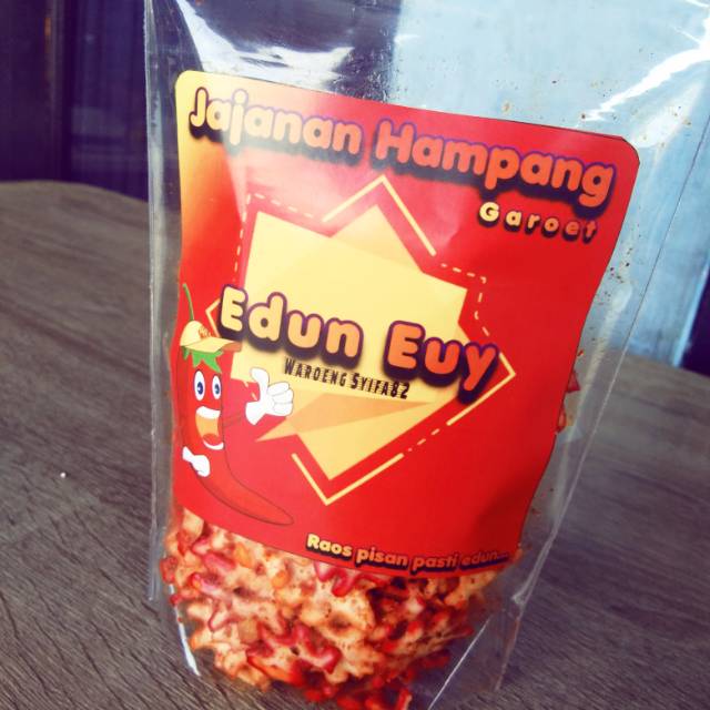 

Sebring krupuk pedas