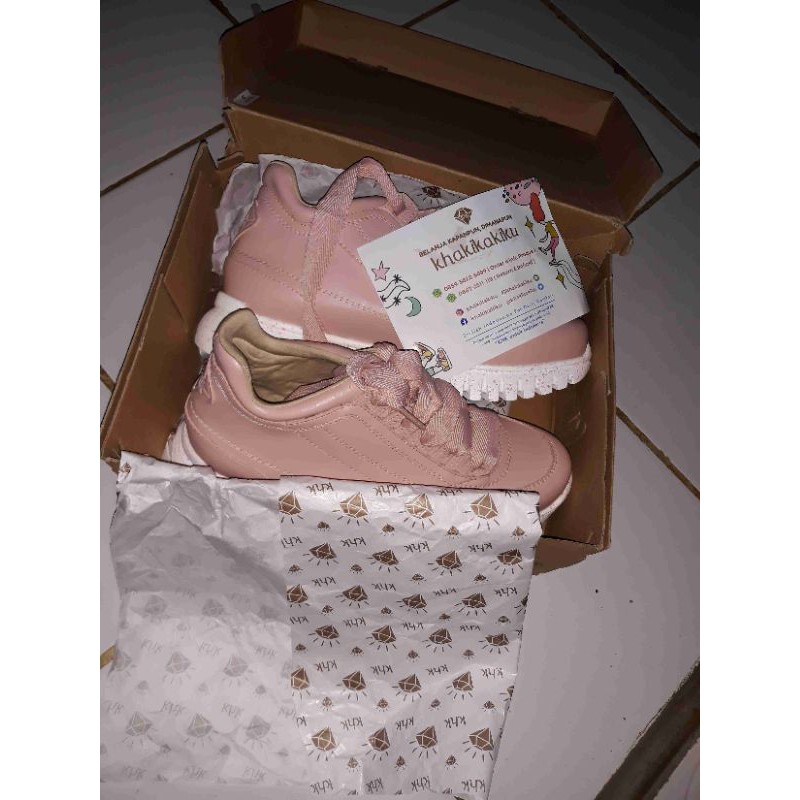 New sepatu sneakers Nova by Khakikakiku (bukan preloved)