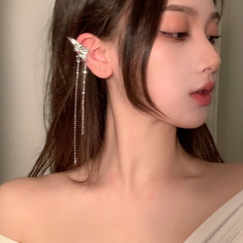 Anting Klip Telinga Model Butterfly Aksen Rumbai Untuk Wanita