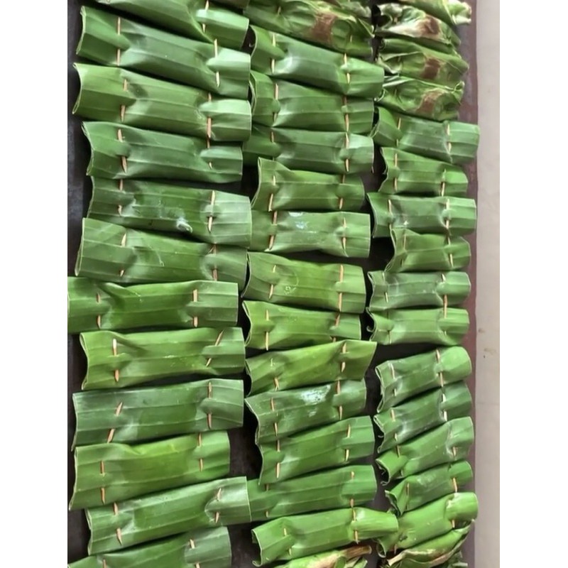 

OTAK OTAK BAKAR / IWAN GORENG / VACUUM FOOD / FROZEN FOOD / CAMILAN IKAN