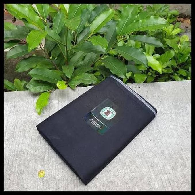 Sarung Gajah Duduk Polos Hitam+Putih