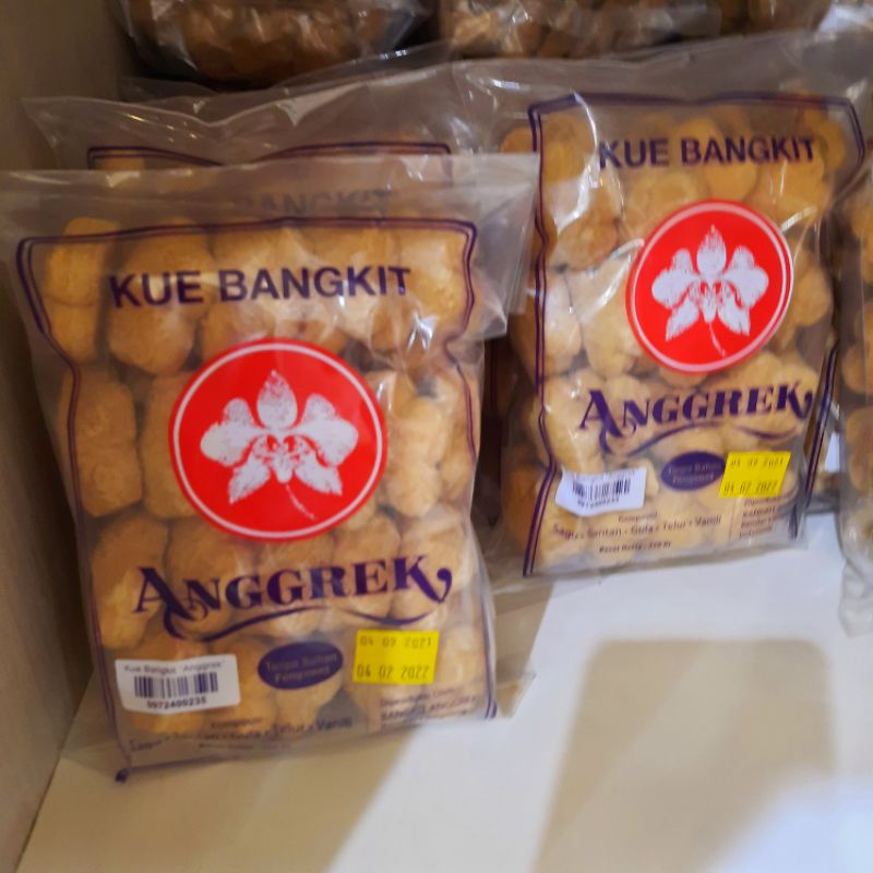 

kue bangkit anggrek/aneka sari rasa/oleh oleh lampung/khas lampung