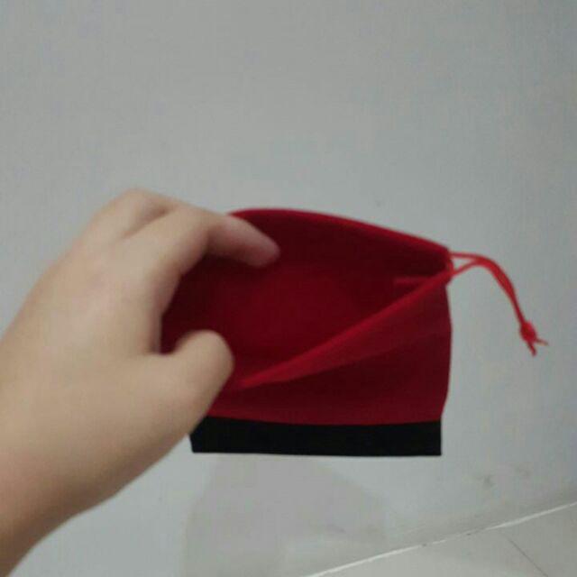 Pouch Kantong Serut Bahan Bludru (beludru Polos)