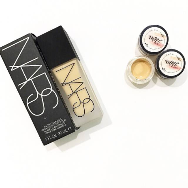 NARS ~ All Day Luminous Weightless Foundation Share in jar