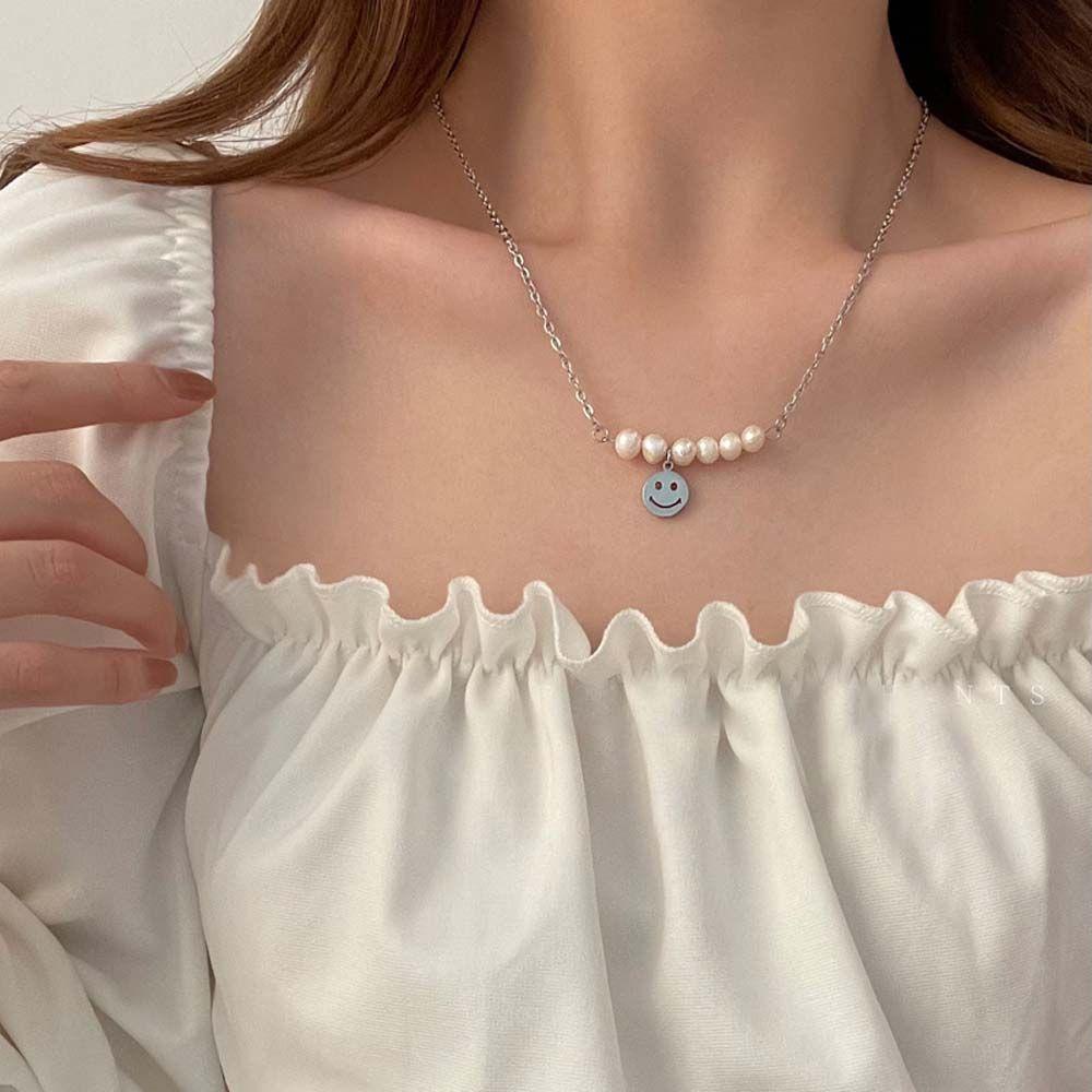 [Elegan] Wanita Kalung Kepribadian Lucu Elegan Perhiasan Fashion Wajah Senyum Temperamen Choker