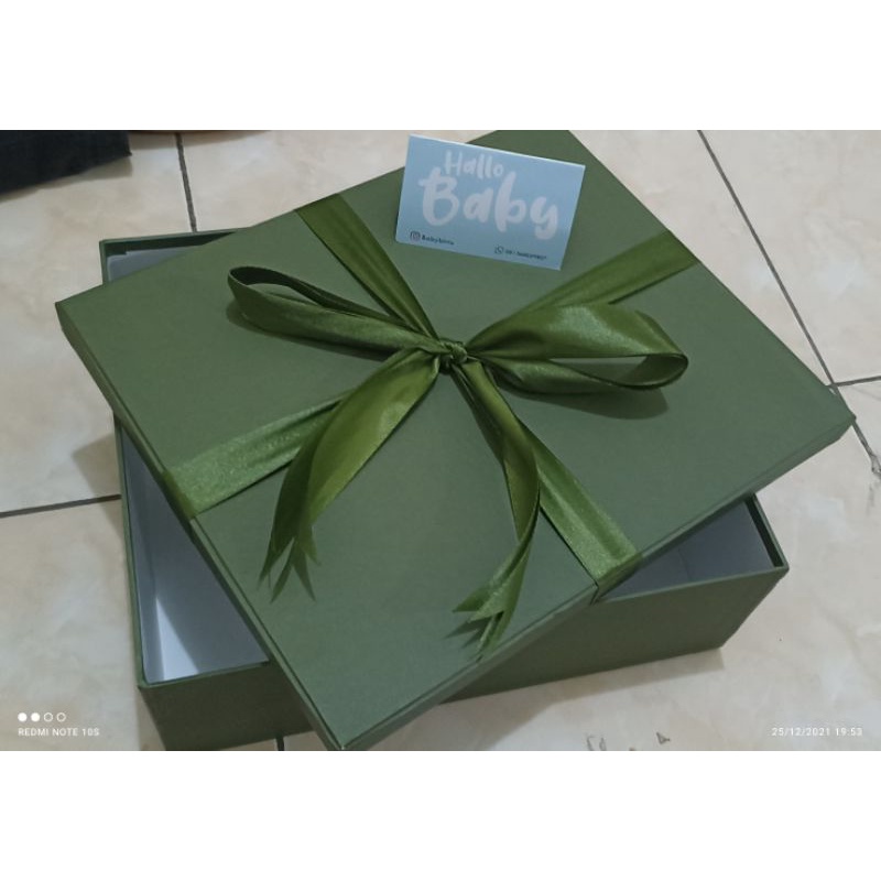 

Giftbox/Hardbox/Kotak kado uk 30x25x10