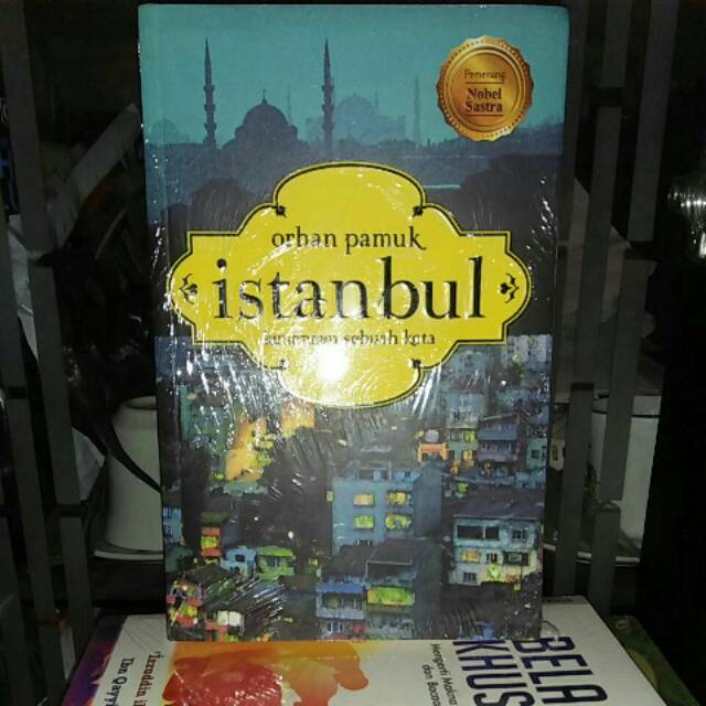 NOVEL ISTANBUL Kenangan Sebuah Kota