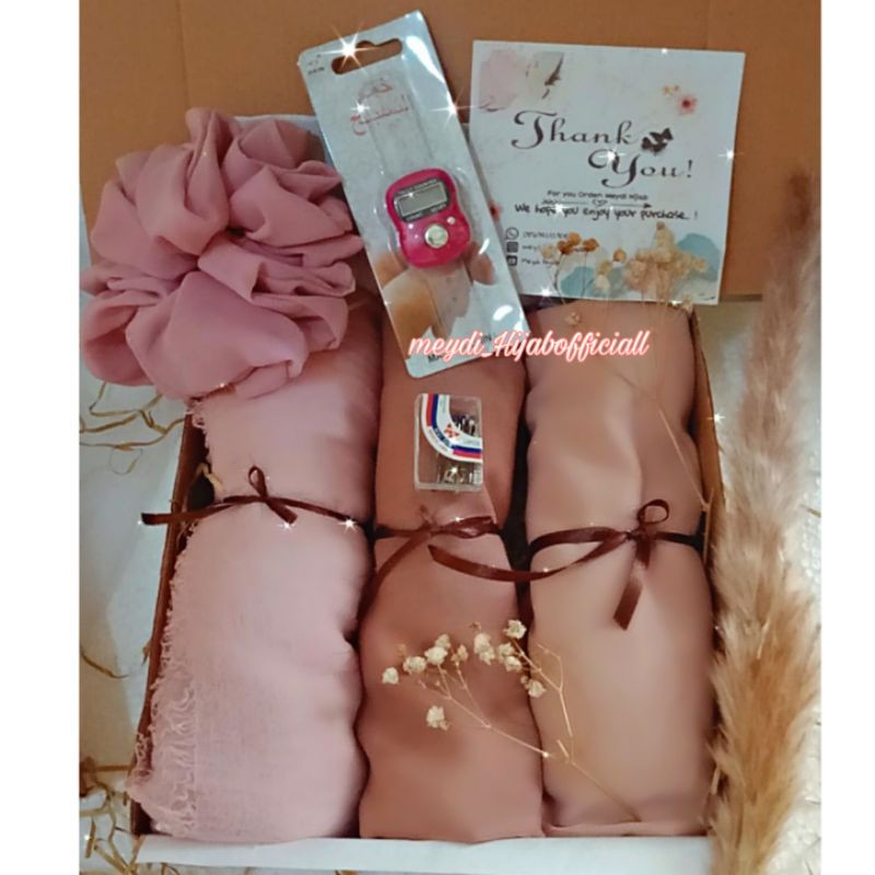 

GIFT BOX/HAMPERS HIJAB SUPER LENGKAP DAN MEWAH