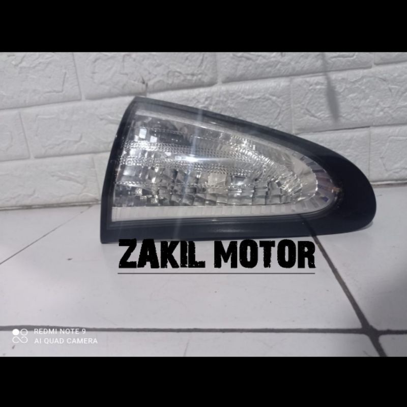 Reflektor lampu bagasi Toyota Sienta Q original