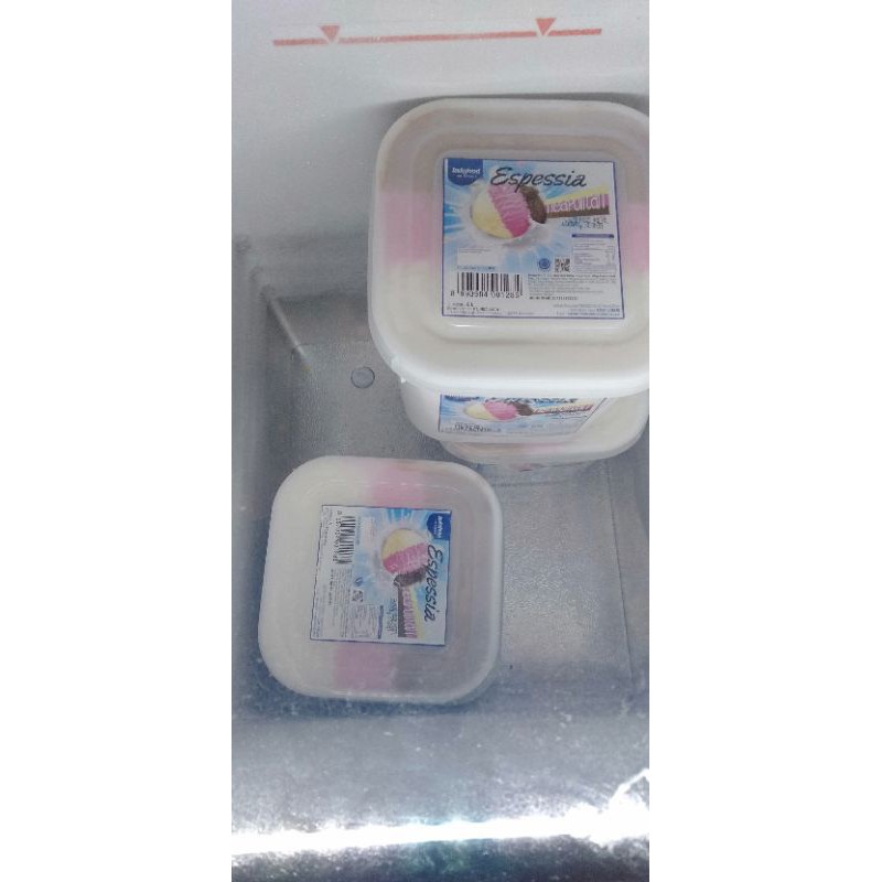 

Es krim Neopolitan 3 rasa (8L)/Ice Cream Neapolitan 8 Liter Indoeskrim Espessia