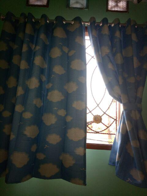 Gorden Blackout Blazer Awan Biru Ukuran 100×200 Pintu Jendela Smokring Silper