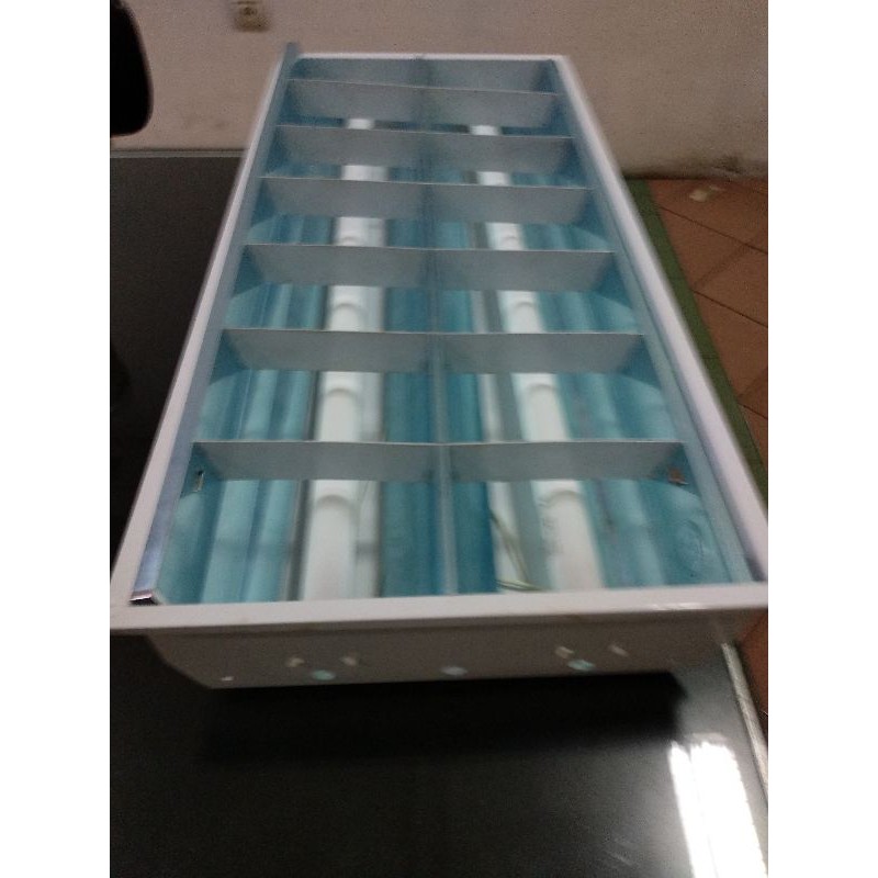 KAP REFLEKTOR TL 2x18W LENGKAP (TANPA BOHLAM TL)