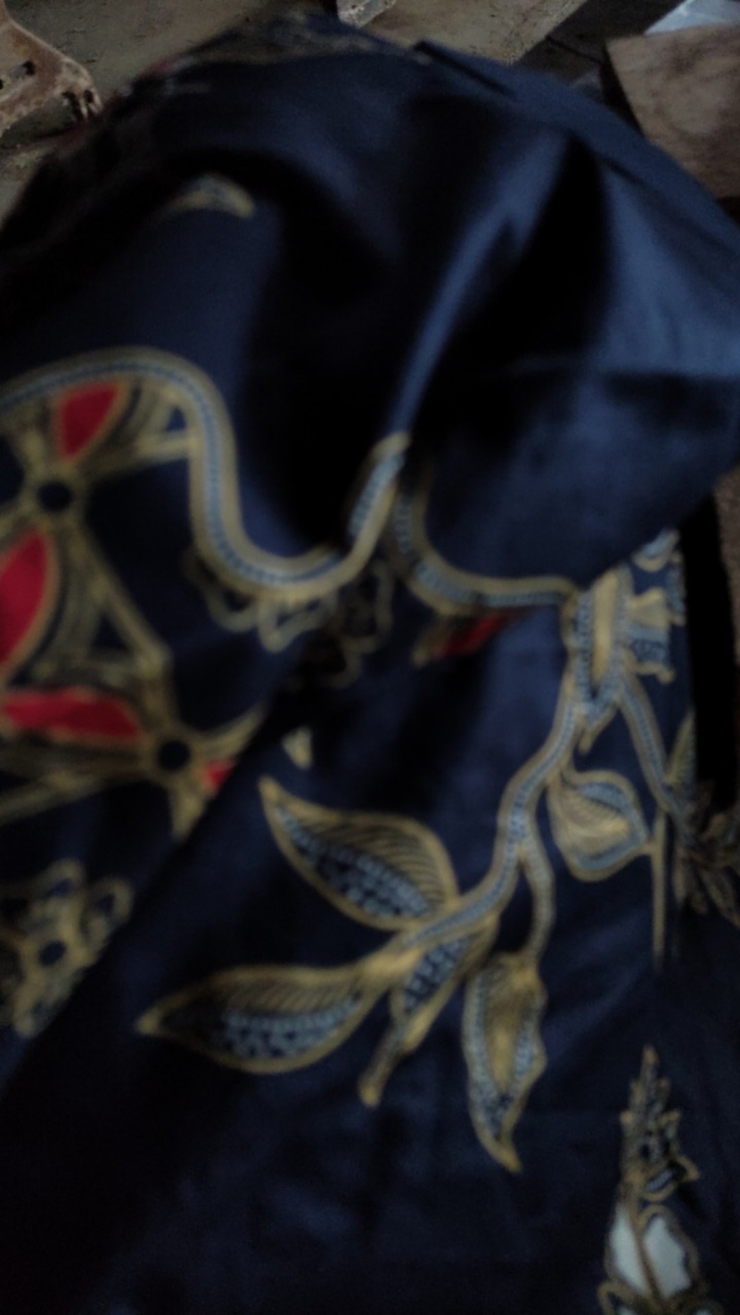 Kemeja Batik Pria Slim Fit Mewah Katun Halus Colindion Cbs670