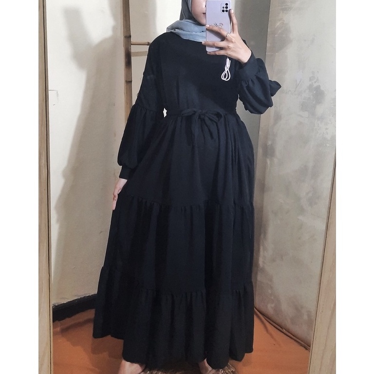 Gamis Wanita Lengan Panjang Fashion Muslim Devi Fit  L-XL Lingkar Dada 100cm Panjang 130cm-Devi Button Hitam