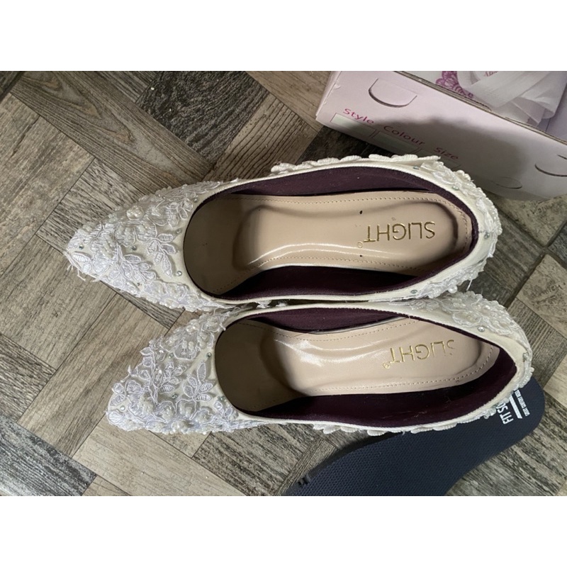 heels wedding warna putih merk slight
