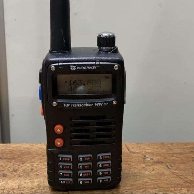 HT WEIERWEI VEV-v8 plus dual band vhf dan uvf 7watt