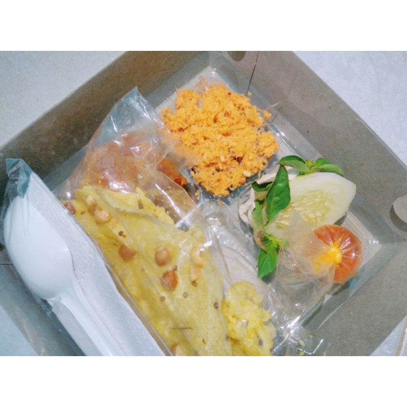 

Nasi Urap Ayam Panggang Box 2