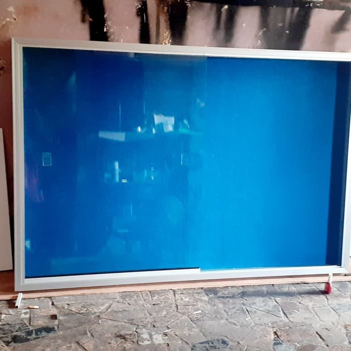 Mading Softboard Kaca 100 × 150 Cm , Karpet Biru