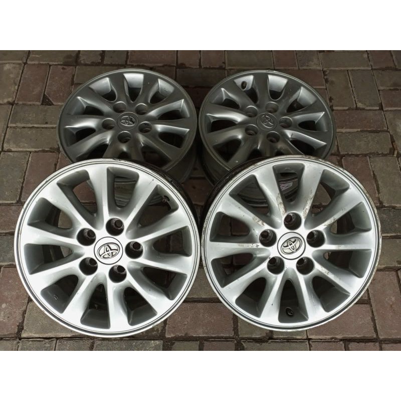 velg Mobil Bekas Inova luxury ring 15x6 h5x114,3 et 45 silver