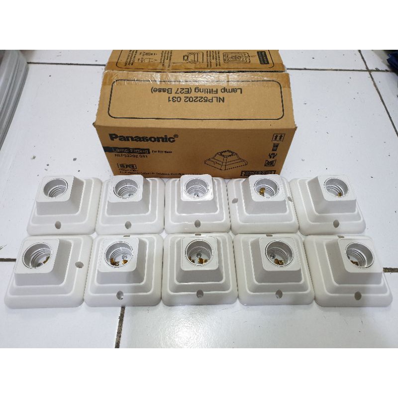 Panasonic Fiting Plavon NLP 52202. 1 kotak isi 10pcs fitting