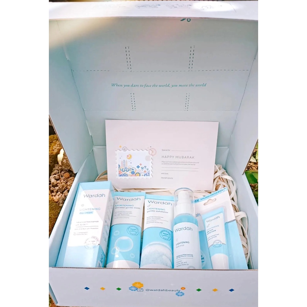Wardah Lightening Hampers untuk Mencerahkan (JBR)