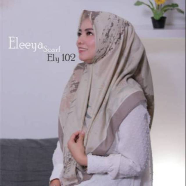 HIJAB SEGIEMPAT MOTIF ELY 102 || Eleeya Scarf