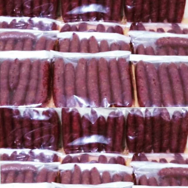 

Pork sausage / lapciong sosis babi handmade 100% dijamin sangat enak tdk berminyak