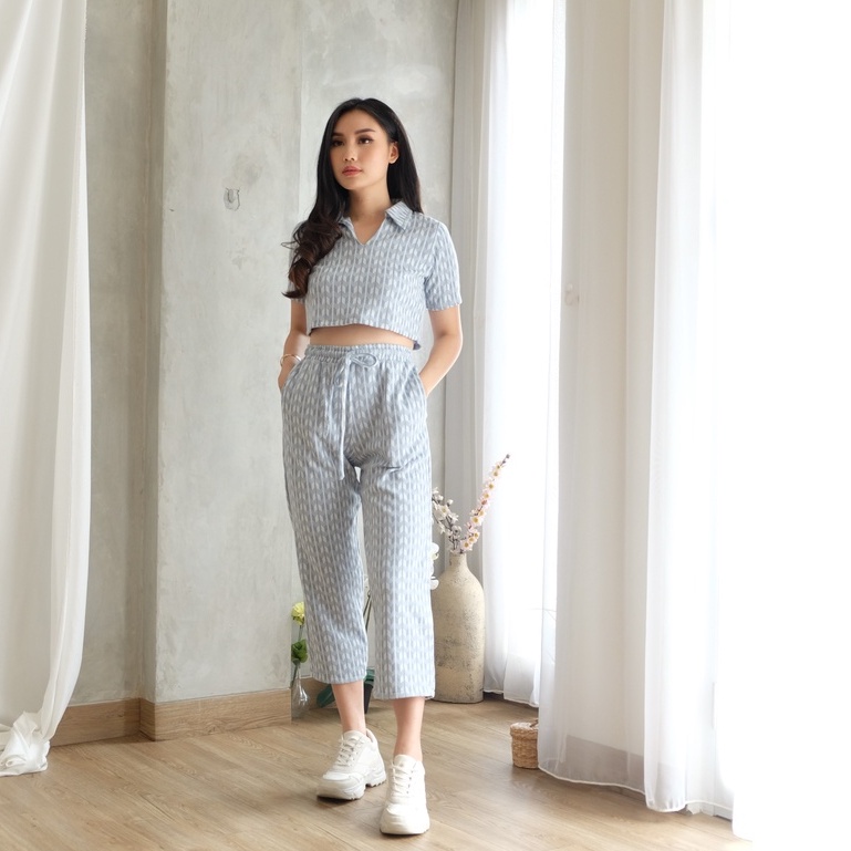 Echo Set - Setelan Wanita Crop Top