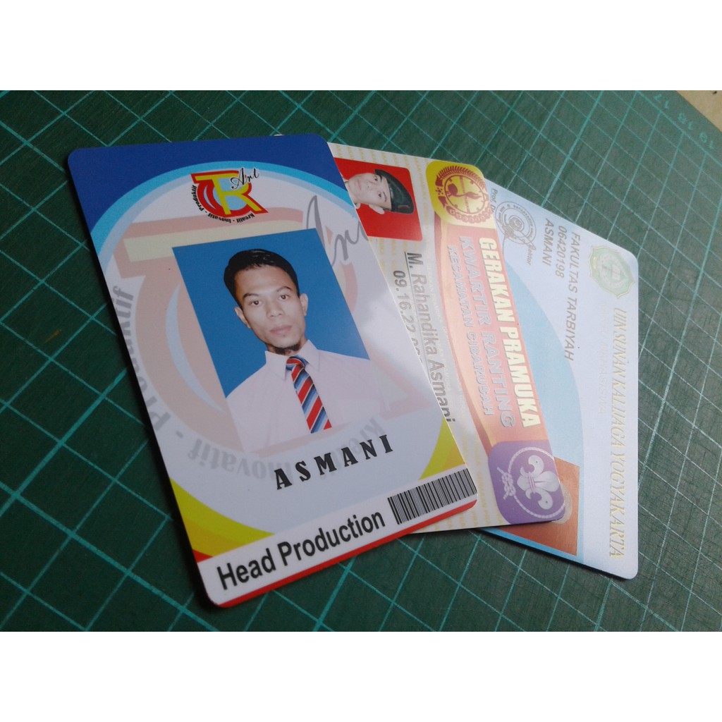 

ID Card Atau Kartu Tanda Pengenal Premium Class Berbahan Lebih Tebal Dan Lebih Tahan Lama
