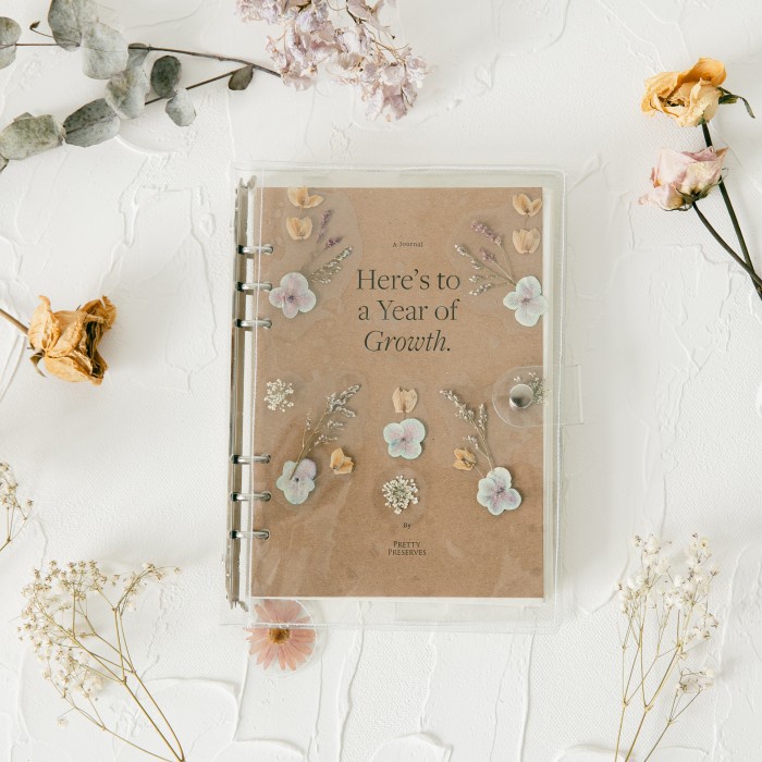 

[RESTOCK] CALM CASPEA UNDATED BLOOM JOURNAL- A5 BINDER