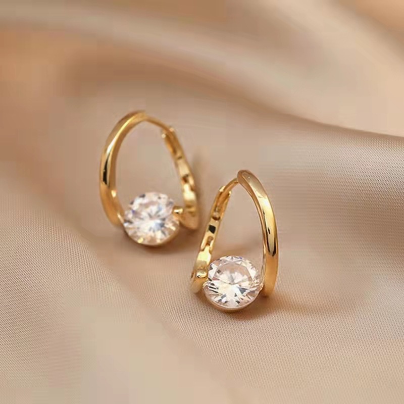 1 Pasang Anting Hoop Zircon Geometris Tidak Teratur Gaya Klasik Untuk Wanita