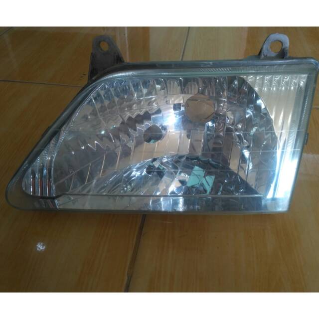 Head Lamp Toyota Soluna tahun 2001