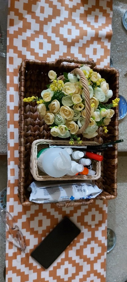 Tray/ Nampan/ Wadah Enceng Gondok Kotak Rangka Besi