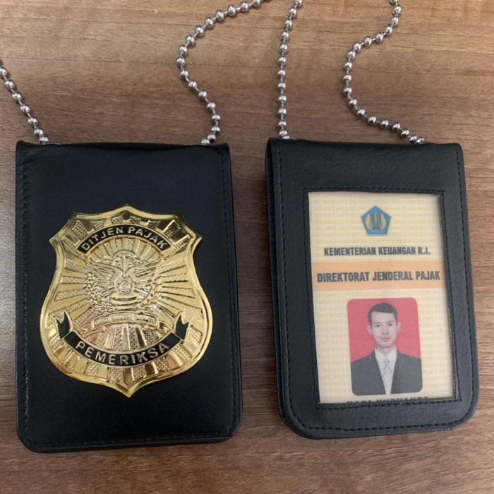 

Hemat Name Tag Holder Pemeriksa Pajak Djp Gilaa!!!