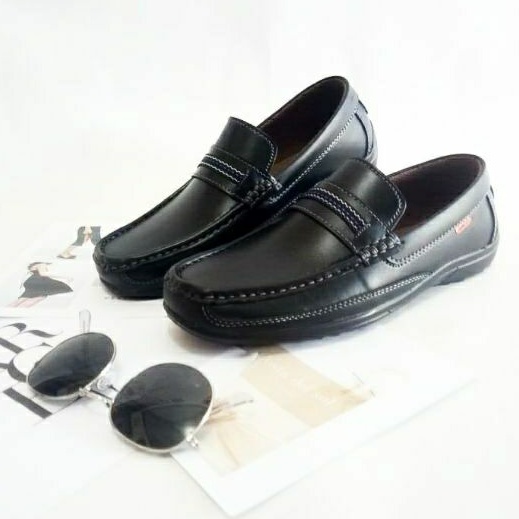 Sepatu Loafers Kulit Casual Simple dan Nyaman (Betrand 03)
