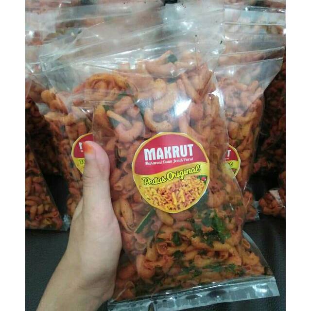 

Makaroni Pedas Daun Jeruk Purut