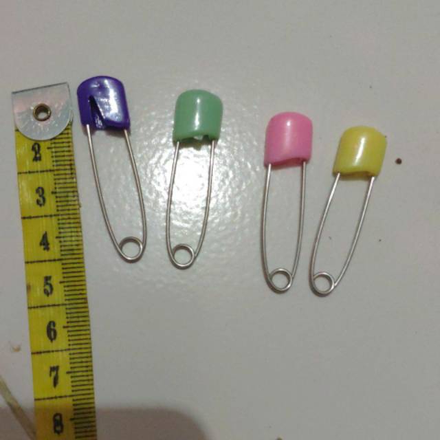 LZ.C16 Safety pin. Peniti bayi. Peniti cemiti besar.