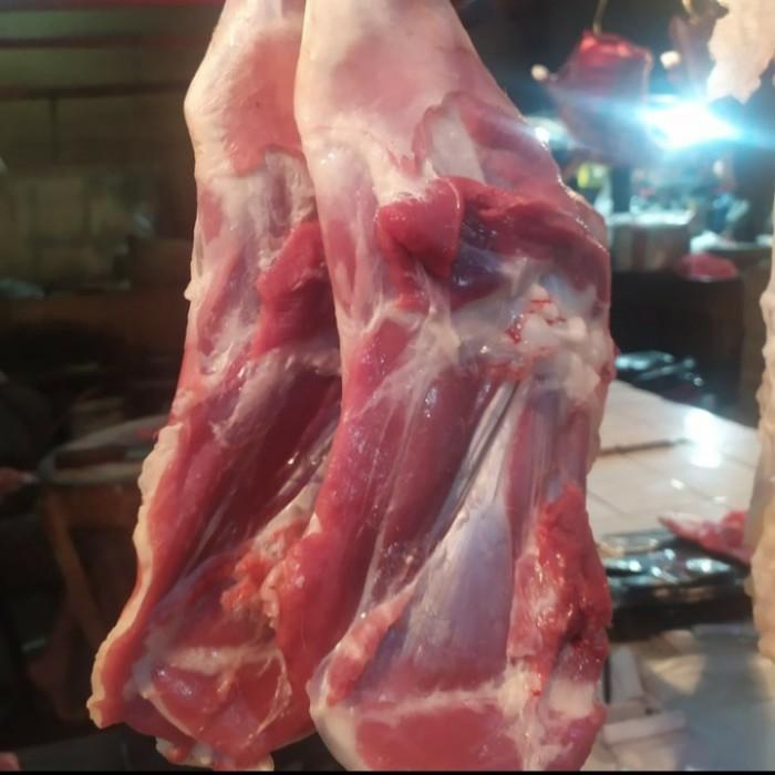 

Meat | Daging Paha Kambing Campur Tulang Fresh 1Kg Gojek/Grab