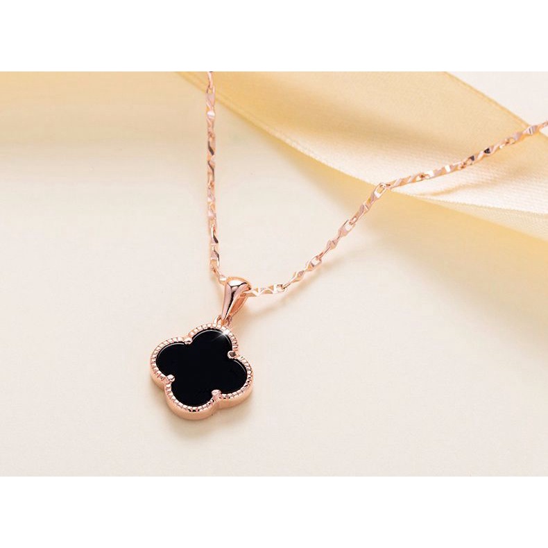 Kalung Rantai Pendek Dengan Liontin Clover Bahan Stainless Steel Untuk Wanita