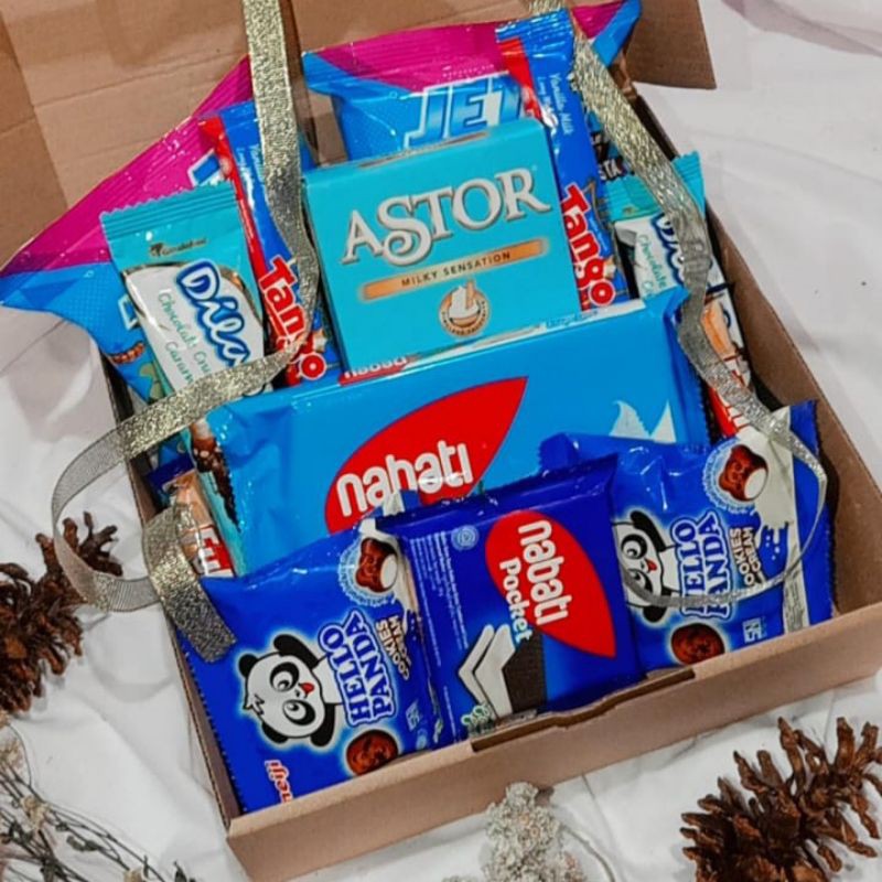 

SNACK BOX HAMPERS BLUE EDITION READY STOCK HAMPERS BOX / GIFTBOX