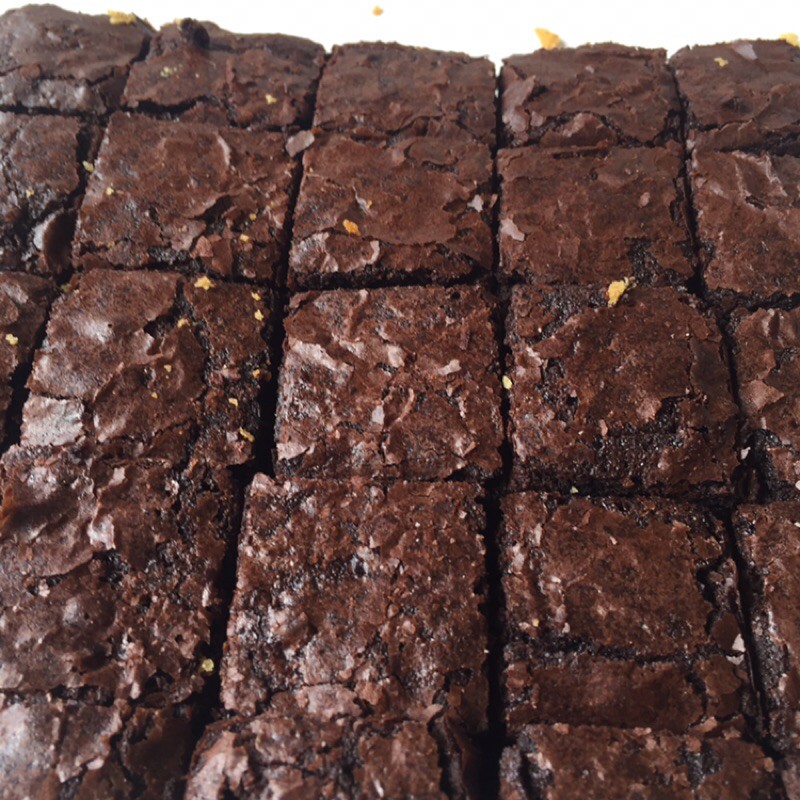 

Fudgy Brownies Sekat (DELFI BROWKAT)