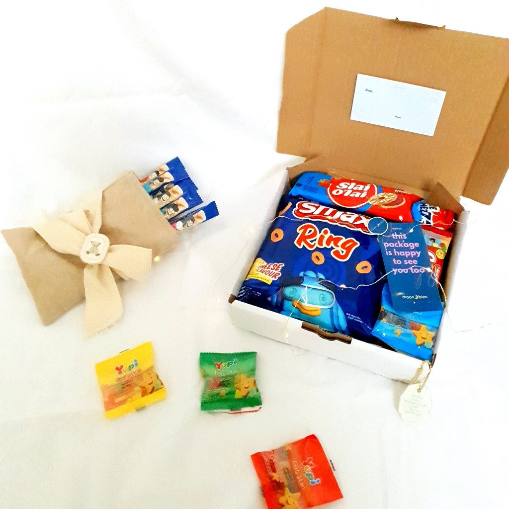 

Snackbox, Hampers, Kado Ulang Tahun, Kado Wisuda