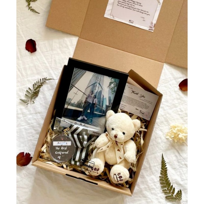 

GIFT VALENTINE READY STOCK PACAR CEWEK COWOK | WISUDA SIDANG SKRIPSI ROMANTIS anniversary hadiah pernikahan pasangan kado temen sahabat spesial ibu ayah