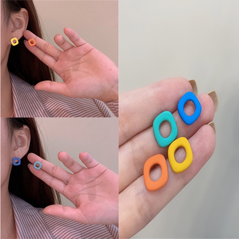 1 Pasang Anting Stud Tindik Persegi Warna Kontras Geometris untuk Wanita