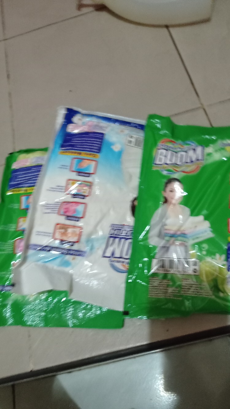 Detergen Boom Bubuk 1kg Muat 3pcs