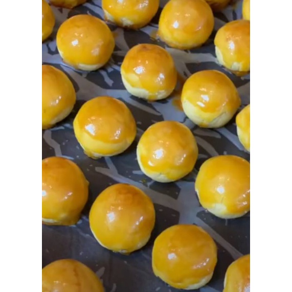 

Nastar Wijsman Nastar Premium Classic 500gr lembut lumer di mulut