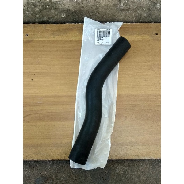 selang radiator L300(bensin) atas