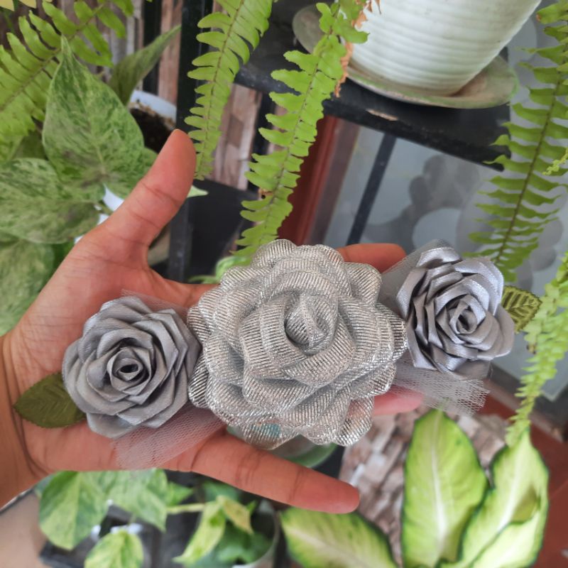 HIASAN SESERAHAN / HANTARAN MAWAR SATIN GLITTER 3 BUNGA