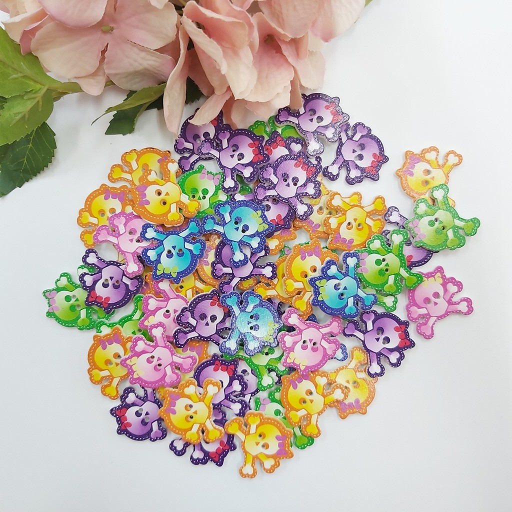 Kancing Kayu Tengkorak Lucu 2 lubang diameter 3cm